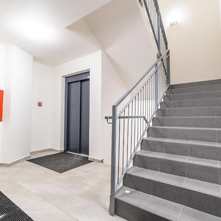 Brand New Studio Apartment # 42 In Brand New Building With Free Parking In The Center Prague Extérieur photo