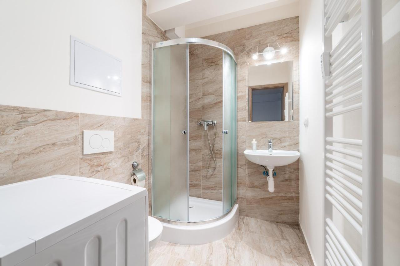 Brand New Studio Apartment # 42 In Brand New Building With Free Parking In The Center Prague Extérieur photo