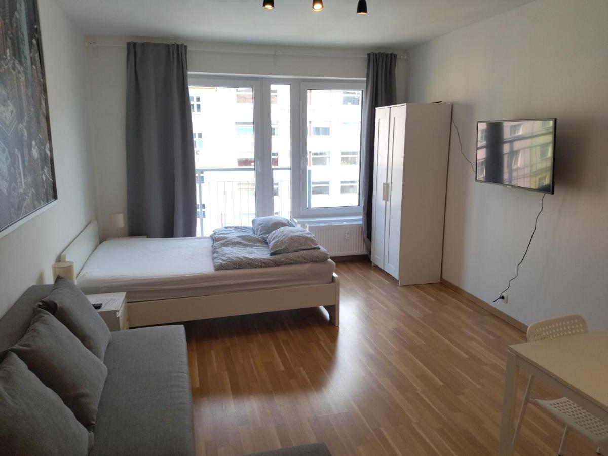 Brand New Studio Apartment # 42 In Brand New Building With Free Parking In The Center Prague Extérieur photo